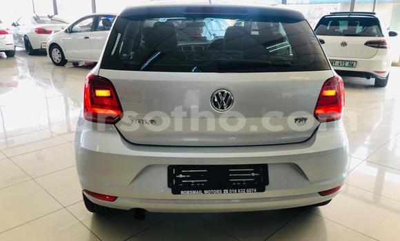 اشتري مستعمل Volkswagen Polo Silver سيارة في Maseru في Maseru اشتري مستعمل Volkswagen Polo Silver سيارة في Maseru في Maseru