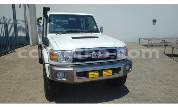 اشتري مستعمل Toyota Land Cruiser White سيارة في Maseru في Maseru اشتري مستعمل Toyota Land Cruiser White سيارة في Maseru في Maseru