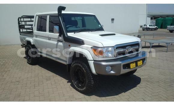 اشتري مستعمل Toyota Land Cruiser White سيارة في Maseru في Maseru اشتري مستعمل Toyota Land Cruiser White سيارة في Maseru في Maseru