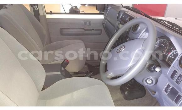 اشتري مستعمل Toyota Land Cruiser White سيارة في Maseru في Maseru اشتري مستعمل Toyota Land Cruiser White سيارة في Maseru في Maseru