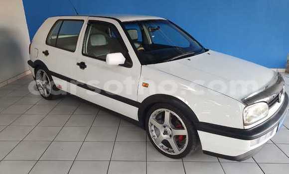 Sayi Na hannu Volkswagen Golf White Mota in Maseru a Maseru Sayi Na hannu Volkswagen Golf White Mota in Maseru a Maseru
