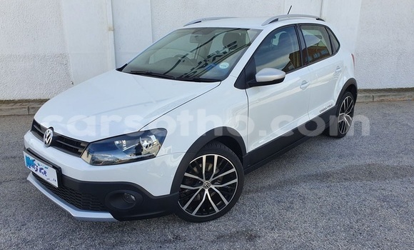 Buy Used Volkswagen Polo White Car in Mafeteng in Mafeteng Buy Used Volkswagen Polo White Car in Mafeteng in Mafeteng