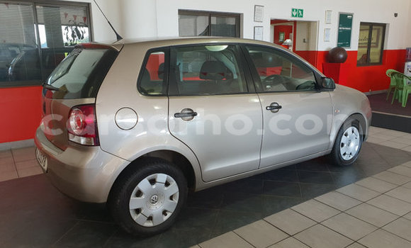 اشتري مستعمل Volkswagen Polo Beige سيارة في Hlotse في Leribe اشتري مستعمل Volkswagen Polo Beige سيارة في Hlotse في Leribe
