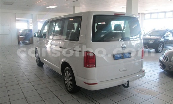 Acheter Occasion Voiture Volkswagen Caravelle Blanc à Maseru, Maseru Acheter Occasion Voiture Volkswagen Caravelle Blanc à Maseru, Maseru