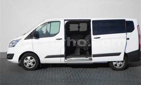 Acheter Occasion Voiture Ford Tourneo Courier Blanc à Maseru, Maseru Acheter Occasion Voiture Ford Tourneo Courier Blanc à Maseru, Maseru