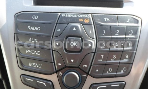 Acheter Occasion Voiture Ford Tourneo Courier Blanc à Maseru, Maseru Acheter Occasion Voiture Ford Tourneo Courier Blanc à Maseru, Maseru