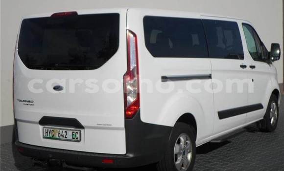 Acheter Occasion Voiture Ford Tourneo Courier Blanc à Maseru, Maseru Acheter Occasion Voiture Ford Tourneo Courier Blanc à Maseru, Maseru