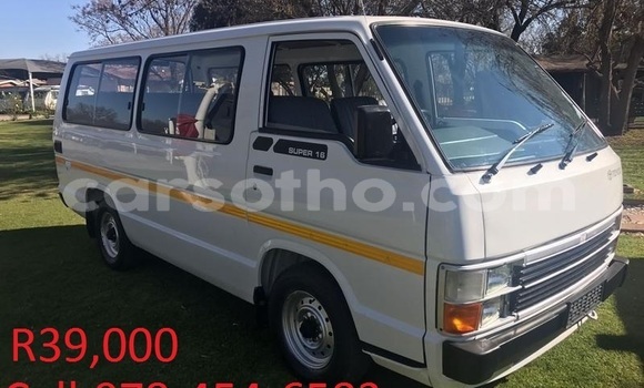 Acheter Occasion Voiture Toyota Siyaya Blanc à Maseru, Maseru Acheter Occasion Voiture Toyota Siyaya Blanc à Maseru, Maseru