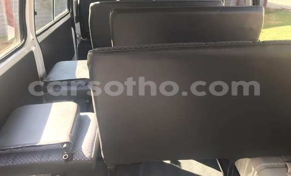 Acheter Occasion Voiture Toyota Siyaya Blanc à Maseru, Maseru Acheter Occasion Voiture Toyota Siyaya Blanc à Maseru, Maseru