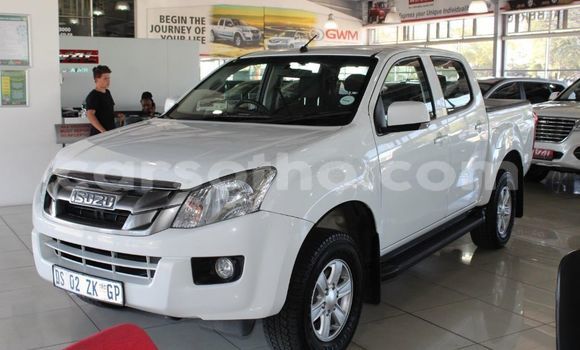 Sayi Na hannu Isuzu KB White Mota in Peka a Leribe Sayi Na hannu Isuzu KB White Mota in Peka a Leribe