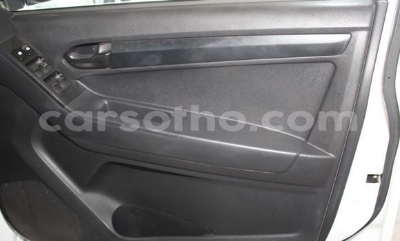 Sayi Na hannu Isuzu KB White Mota in Peka a Leribe Sayi Na hannu Isuzu KB White Mota in Peka a Leribe