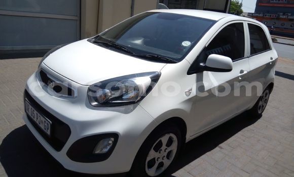 Sayi Na hannu Kia Picanto White Mota in Thaba–Tseka a Mafeteng Sayi Na hannu Kia Picanto White Mota in Thaba–Tseka a Mafeteng