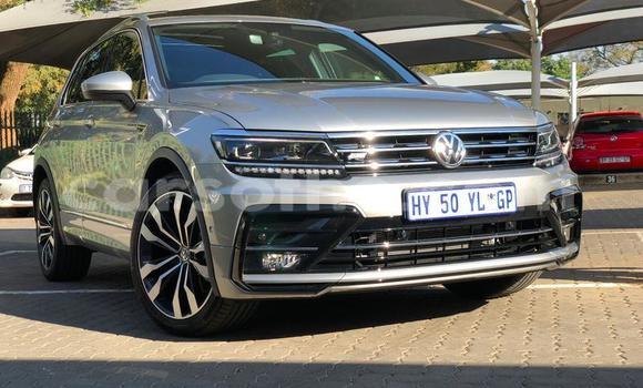 Buy Used Volkswagen Tiguan Silver Car in Hlotse in Leribe Buy Used Volkswagen Tiguan Silver Car in Hlotse in Leribe