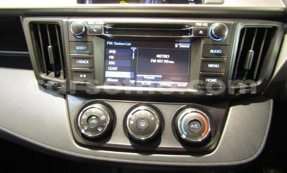 Sayi Na hannu Toyota RAV4 White Mota in Maseru a Maseru Sayi Na hannu Toyota RAV4 White Mota in Maseru a Maseru