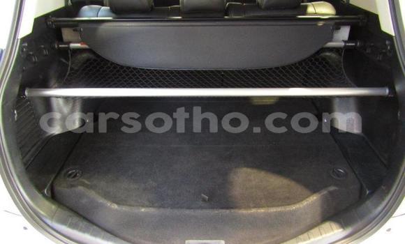 Sayi Na hannu Toyota RAV4 White Mota in Maseru a Maseru Sayi Na hannu Toyota RAV4 White Mota in Maseru a Maseru