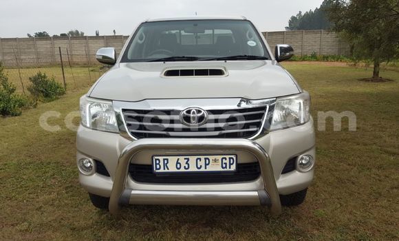 Sayi Na hannu Toyota Hilux Green Mota in Mafeteng a Mafeteng Sayi Na hannu Toyota Hilux Green Mota in Mafeteng a Mafeteng