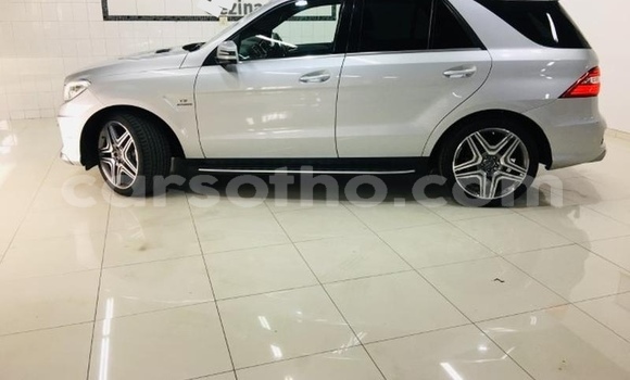 Sayi Na hannu Mercedes-Benz ML–Class Silver Mota in Hlotse a Leribe Sayi Na hannu Mercedes-Benz ML–Class Silver Mota in Hlotse a Leribe