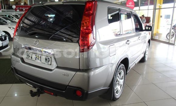 Sayi Na hannu Nissan X–Trail Silver Mota in Teyateyaneng a Berea Sayi Na hannu Nissan X–Trail Silver Mota in Teyateyaneng a Berea