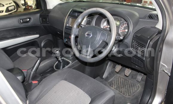 Sayi Na hannu Nissan X–Trail Silver Mota in Teyateyaneng a Berea Sayi Na hannu Nissan X–Trail Silver Mota in Teyateyaneng a Berea