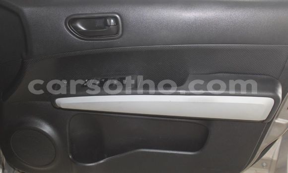 Sayi Na hannu Nissan X–Trail Silver Mota in Teyateyaneng a Berea Sayi Na hannu Nissan X–Trail Silver Mota in Teyateyaneng a Berea