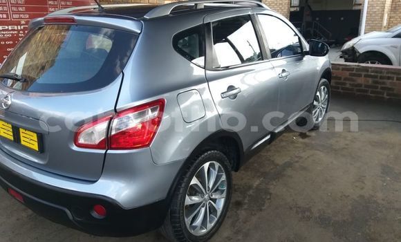 Buy Used Nissan Qashqai Red Car in Mafeteng in Mafeteng Buy Used Nissan Qashqai Red Car in Mafeteng in Mafeteng