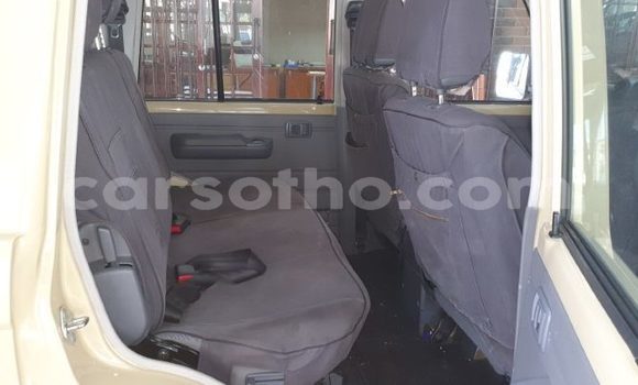 Buy Used Toyota Land Cruiser Brown Car in Maseru in Maseru Buy Used Toyota Land Cruiser Brown Car in Maseru in Maseru