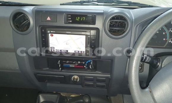 Buy Used Toyota Land Cruiser Brown Car in Maseru in Maseru Buy Used Toyota Land Cruiser Brown Car in Maseru in Maseru
