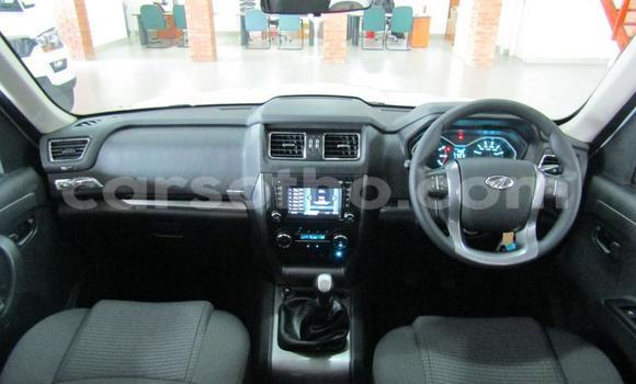Buy Used Mahindra Armada White Car in Maseru in Maseru Buy Used Mahindra Armada White Car in Maseru in Maseru