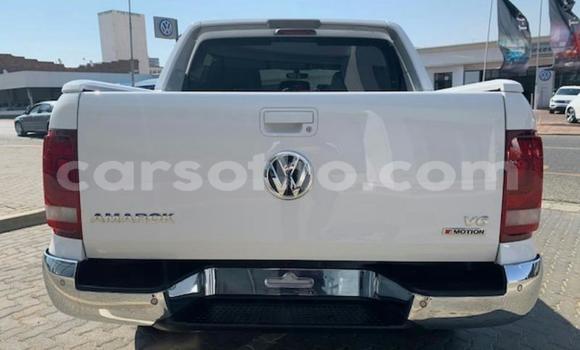Sayi Na hannu Volkswagen Amarok White Mota in Maseru a Maseru Sayi Na hannu Volkswagen Amarok White Mota in Maseru a Maseru