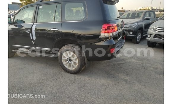 Acheter Import Voiture Toyota Land Cruiser Noir à Import - Dubai, Maseru Acheter Import Voiture Toyota Land Cruiser Noir à Import - Dubai, Maseru