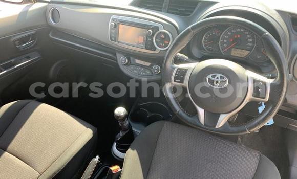 Sayi Na hannu Toyota Yaris Silver Mota in Maseru a Maseru Sayi Na hannu Toyota Yaris Silver Mota in Maseru a Maseru