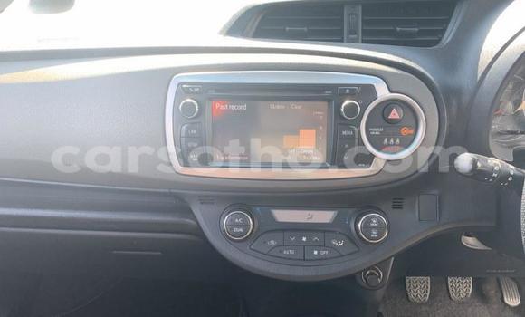 Sayi Na hannu Toyota Yaris Silver Mota in Maseru a Maseru Sayi Na hannu Toyota Yaris Silver Mota in Maseru a Maseru