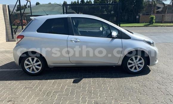 Sayi Na hannu Toyota Yaris Silver Mota in Maseru a Maseru Sayi Na hannu Toyota Yaris Silver Mota in Maseru a Maseru