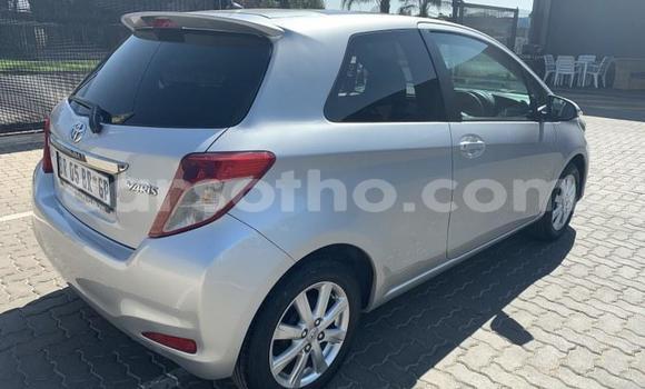 Sayi Na hannu Toyota Yaris Silver Mota in Maseru a Maseru Sayi Na hannu Toyota Yaris Silver Mota in Maseru a Maseru