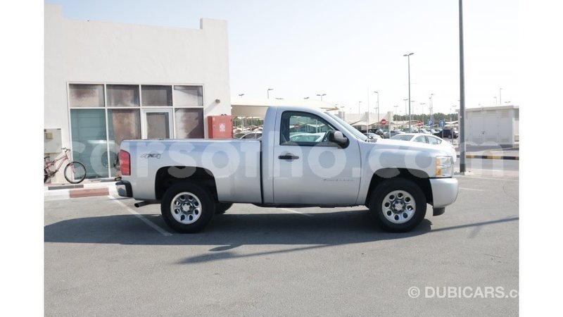 Big with watermark chevrolet silverado maseru import dubai 13296