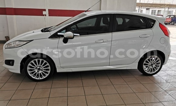 Acheter Occasion Voiture Ford Fiesta Blanc à Hlotse, Leribe Acheter Occasion Voiture Ford Fiesta Blanc à Hlotse, Leribe