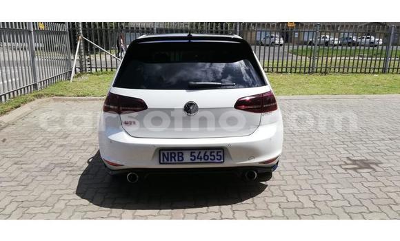 اشتري مستعمل Volkswagen Golf GTI White سيارة في Maseru في Maseru اشتري مستعمل Volkswagen Golf GTI White سيارة في Maseru في Maseru