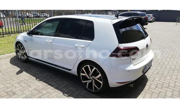 اشتري مستعمل Volkswagen Golf GTI White سيارة في Maseru في Maseru اشتري مستعمل Volkswagen Golf GTI White سيارة في Maseru في Maseru