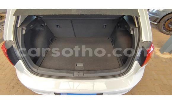 Sayi Na hannu Volkswagen Polo White Mota in Maseru a Maseru Sayi Na hannu Volkswagen Polo White Mota in Maseru a Maseru