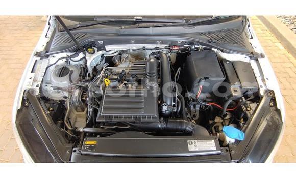 Sayi Na hannu Volkswagen Polo White Mota in Maseru a Maseru Sayi Na hannu Volkswagen Polo White Mota in Maseru a Maseru