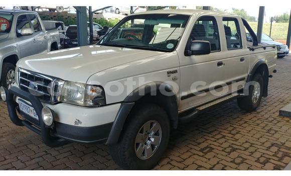 Sayi Na hannu Ford Ranger White Mota in Maseru a Maseru Sayi Na hannu Ford Ranger White Mota in Maseru a Maseru