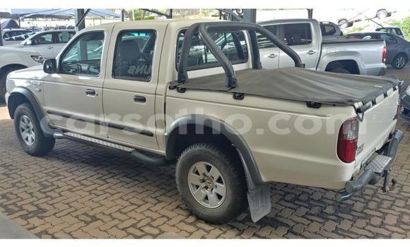 Sayi Na hannu Ford Ranger White Mota in Maseru a Maseru Sayi Na hannu Ford Ranger White Mota in Maseru a Maseru