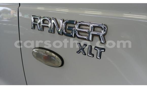Sayi Na hannu Ford Ranger White Mota in Maseru a Maseru Sayi Na hannu Ford Ranger White Mota in Maseru a Maseru