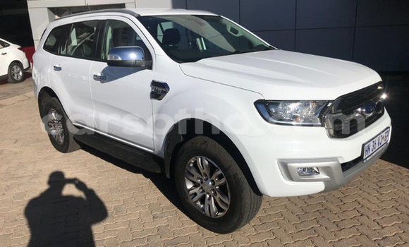 Buy Used Ford Everest White Car in Maputsoa in Leribe Buy Used Ford Everest White Car in Maputsoa in Leribe