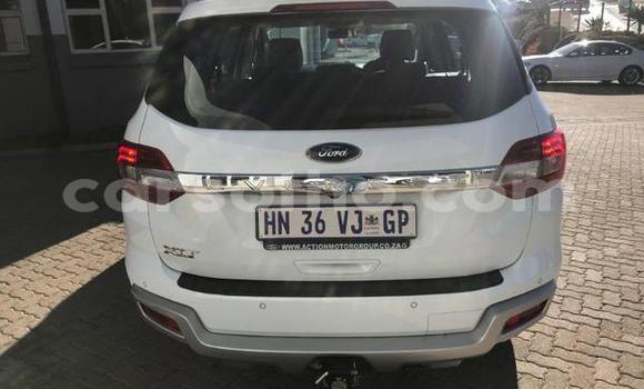 Buy Used Ford Everest White Car in Maputsoa in Leribe Buy Used Ford Everest White Car in Maputsoa in Leribe