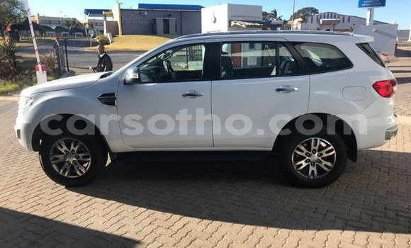Buy Used Ford Everest White Car in Maputsoa in Leribe Buy Used Ford Everest White Car in Maputsoa in Leribe