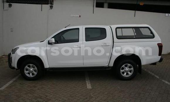 Buy Used Isuzu KB White Car in Mohale's Hoek in Mohale's Hoek Buy Used Isuzu KB White Car in Mohale's Hoek in Mohale's Hoek