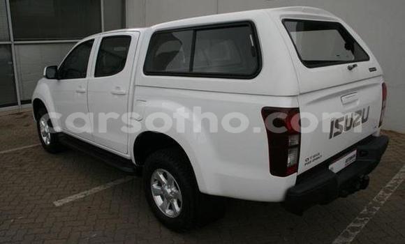 Buy Used Isuzu KB White Car in Mohale's Hoek in Mohale's Hoek Buy Used Isuzu KB White Car in Mohale's Hoek in Mohale's Hoek