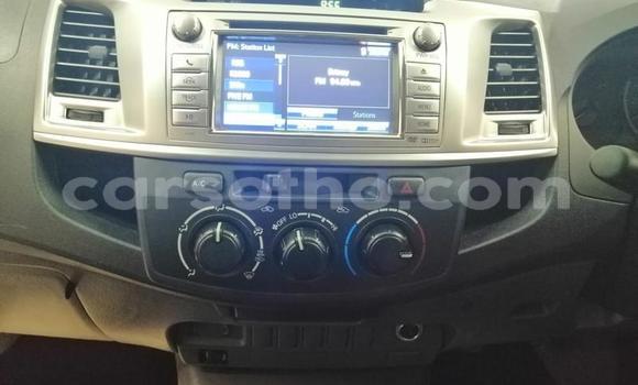 اشتري مستعمل Toyota Hilux White سيارة في Maseru في Maseru اشتري مستعمل Toyota Hilux White سيارة في Maseru في Maseru