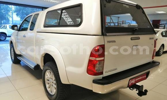 اشتري مستعمل Toyota Hilux White سيارة في Maseru في Maseru اشتري مستعمل Toyota Hilux White سيارة في Maseru في Maseru